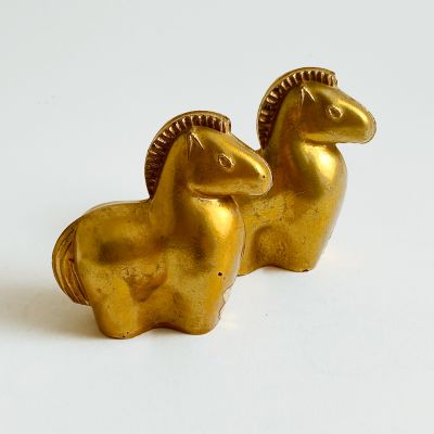 Two small glass horses by Gullaskruf, Sweden_0