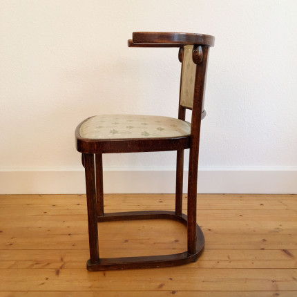 Josef Hoffmann Thonet Fledermaus chair