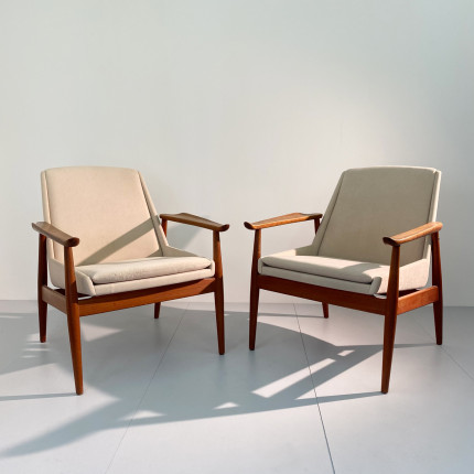Pair of easy chairs designed by Arne Vodder