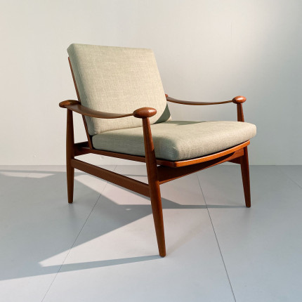 Spade chair by Finn Juhl for France and Daverkosen