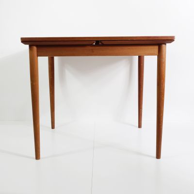 Mid-Century scandinavian exendable teak wooden table_0