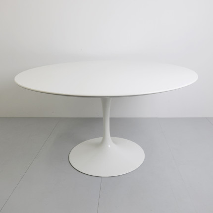 Original Knoll round dining table Eero Saarinen 137 cm